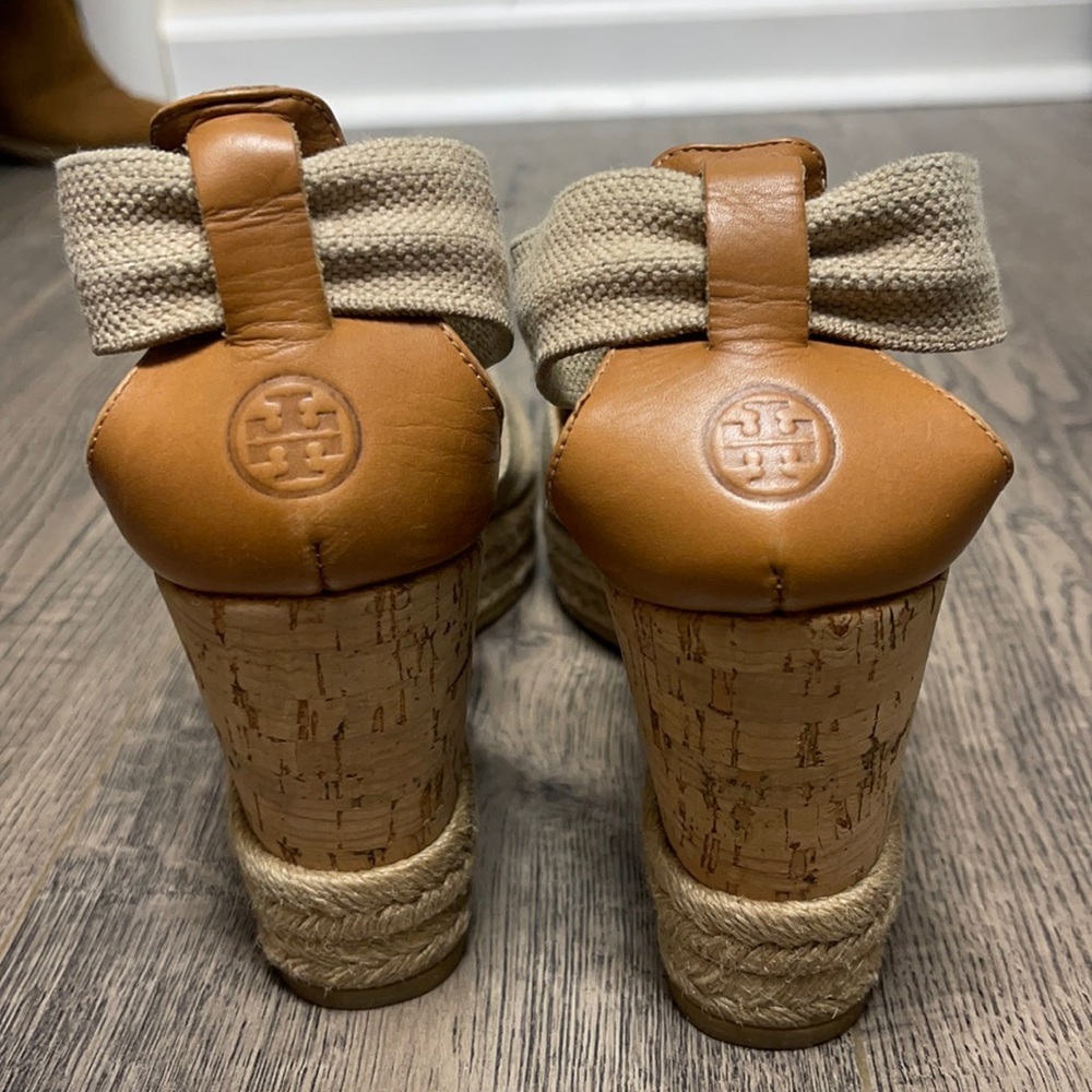 Tory Burch wedges 8.5